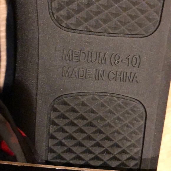 True Religion Slippers Med (9-10) - Picture 5 of 5